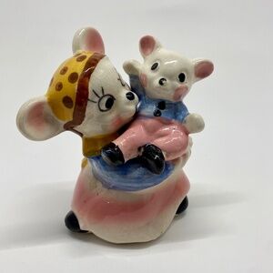 Vintage Anthropomorphic Mama and Baby Mouse Salt and Peppers Shakers